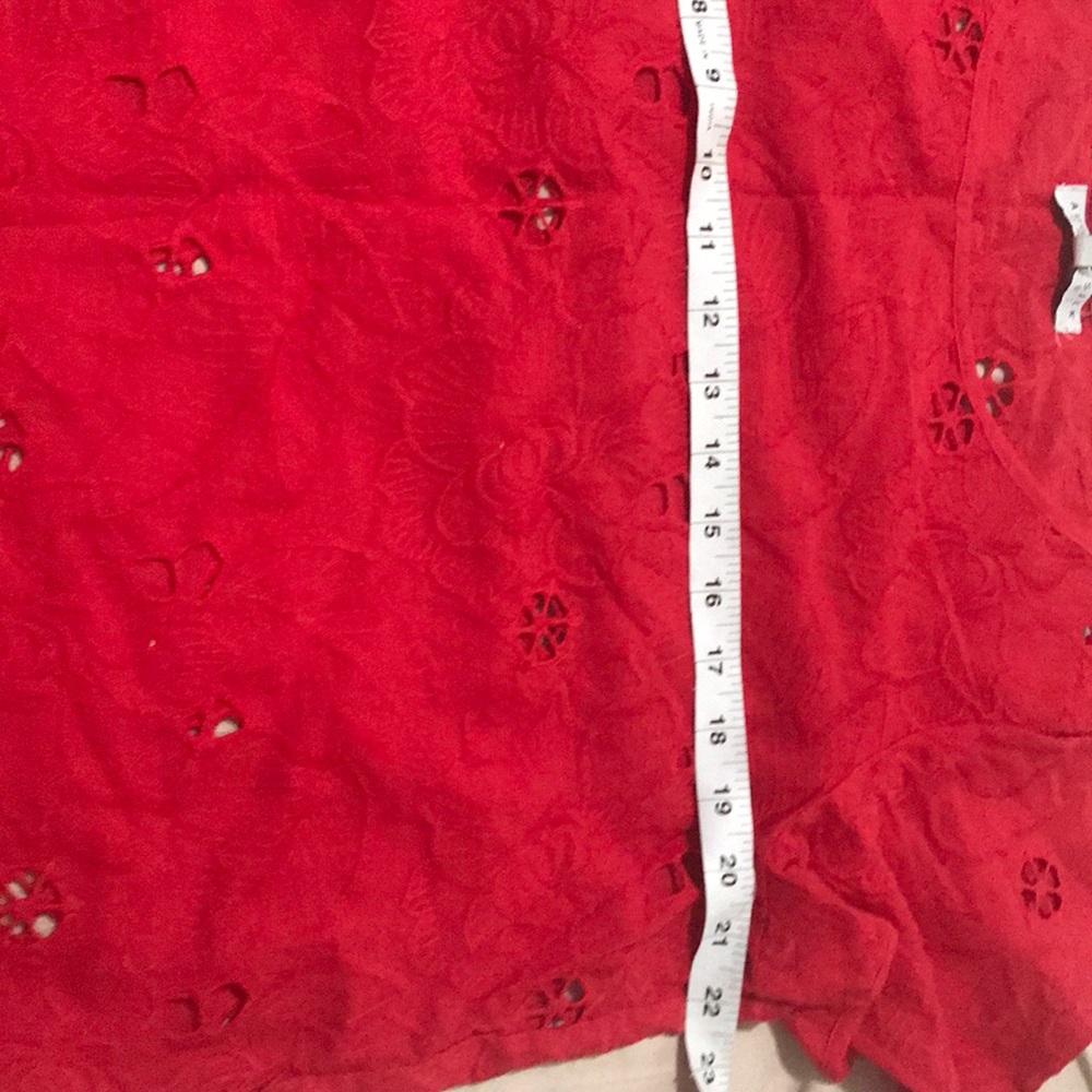 Red top - Picture 3 of 5